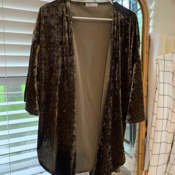 Sweaters - Velvet kimono cardigan